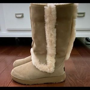Ugg Sunburst Tall Boots!! Size 6.5!! Sand color!!!